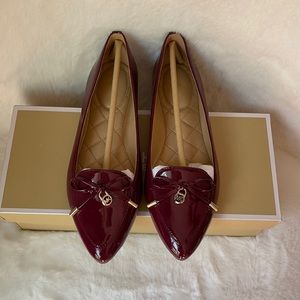 NWT in box Michael Kors patent leather flats
